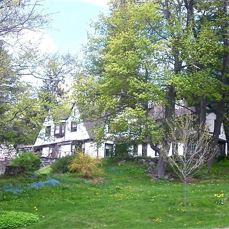 Whistler'S Inn Lenox Ngoại thất bức ảnh